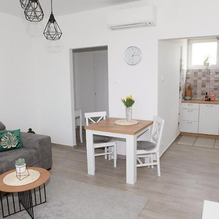 Apartman Lucija Karlovac Extérieur photo