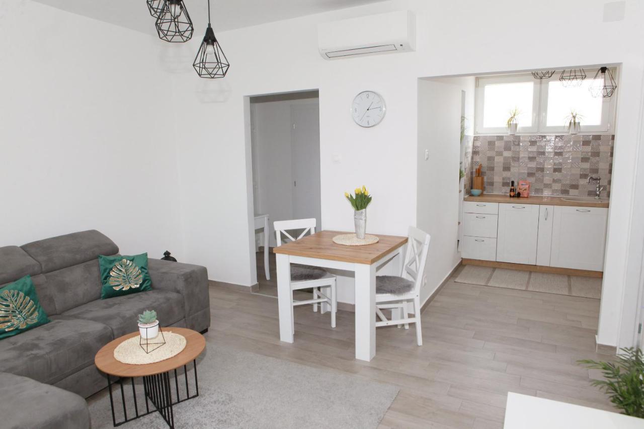 Apartman Lucija Karlovac Extérieur photo