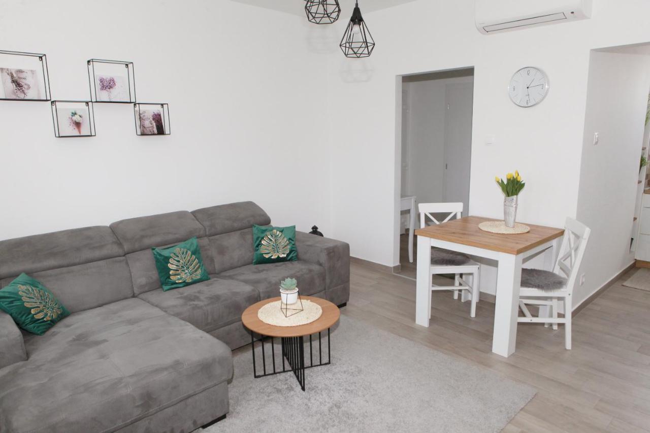 Apartman Lucija Karlovac Extérieur photo